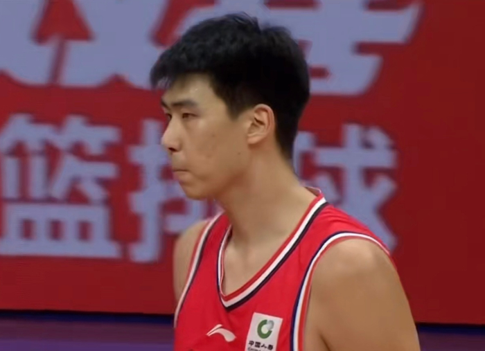 db真人官网-17+10+4帽！徐昕爆了！护框碾压，进攻完美终结，把山东打绝望了|山东队|周琦|比赛|琼斯|蜕变_新浪体育_新浪新闻