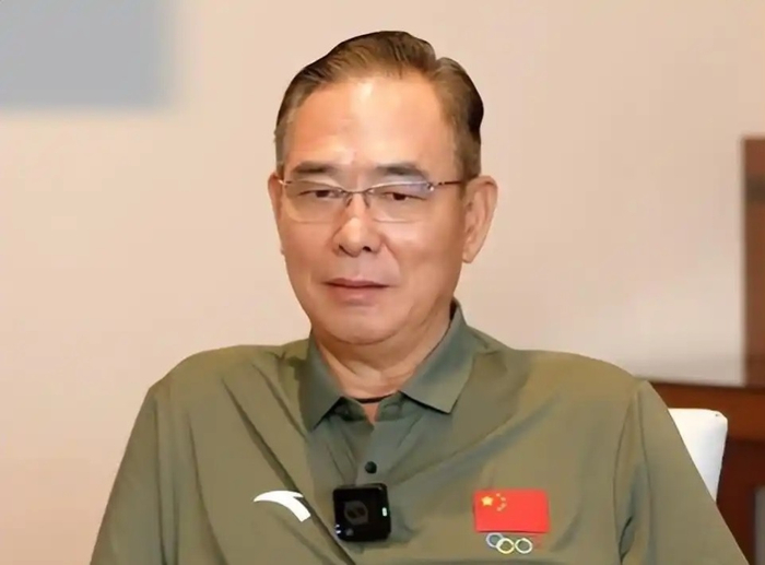 db真人官方网站-张军被查!蔡振华太难得:执掌乒协足协羽协+安全落地 守住底线|足球|体坛|中国羽毛球协会|中国乒乓球队|羽毛球_新浪体育_新浪新闻